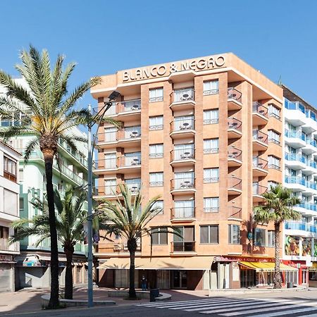 Apartamentos Blanco Y Negro - Recien Reformado Lloret de Mar Exterior foto