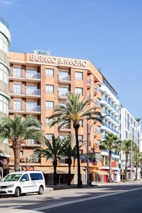 Apartamentos Blanco Y Negro - Recien Reformado Lloret de Mar Exterior foto